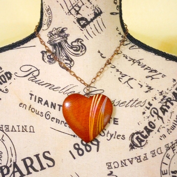 Claire's Jewelry - 🍒Y2K Vintage Heart Necklace